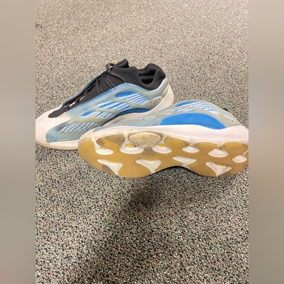 Adidas Black and Gray Sneakers - Picture 3 of 4